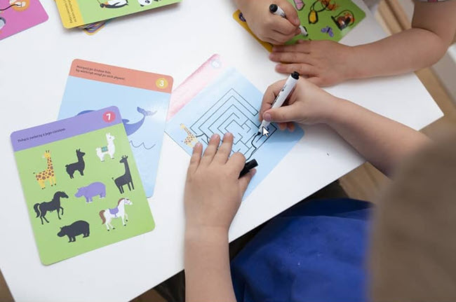 Terapia ręki w domu – jak wpleść ćwiczenia w codzienne aktywności dziecka?